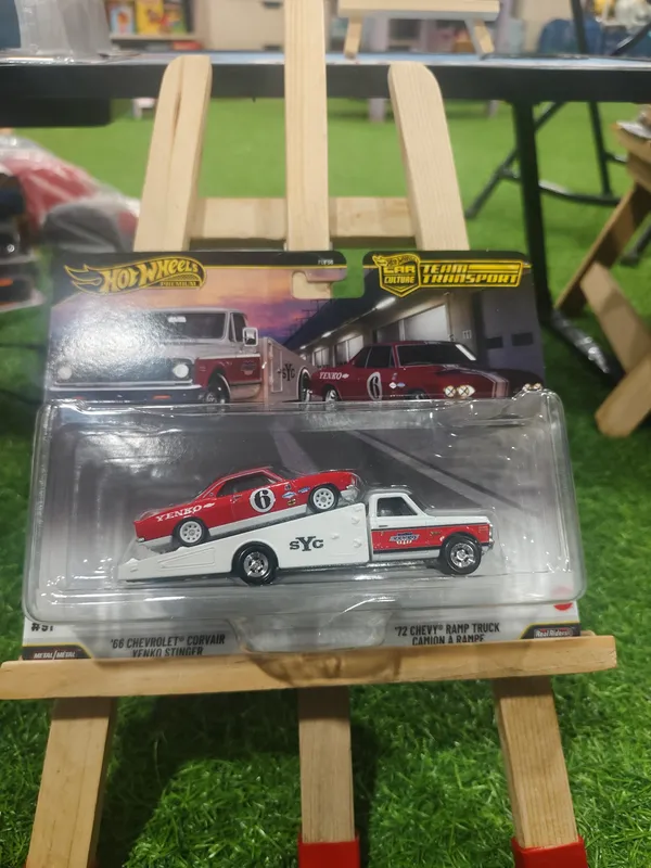 HotWheels_Premium_1:64_Scale_Model_Car_Culture_Team_Transport_72_CHEVY_RAMP_TRUCK_WITH_66_CHEVROLET_CORVAIR_#91_RED