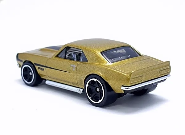 Hot_Wheels_1:64_Scale_67_CAMARO_HW_DREAM_GARAGE_3/5_GOLDEN_56/250_(IMPORTED)