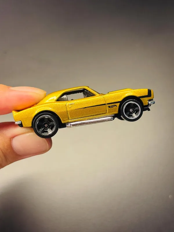 Hot_Wheels_1:64_Scale_67_CAMARO_HW_DREAM_GARAGE_3/5_GOLDEN_56/250_(IMPORTED)