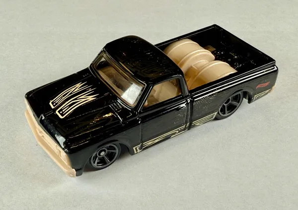 Hot_Wheels_1:64_Scale_67_CHEVY_C10_HW_HOT_TRUCKS_2/10_21/250_(IMPORTED)