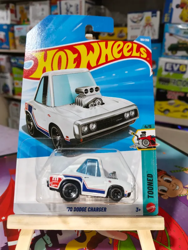 Hot_Wheels_1:64_Scale_70_DODGE_CHARGER_TOONED_4/5_WHITE_188/250