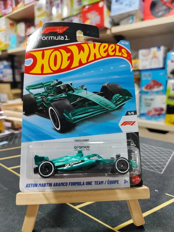 Hot_Wheels_1:64_Scale_ASTON_MARTIN_ARAMCO_FORMULA_ONE_TEAM_FORMULA_1_5/5_GREEN_185/250
