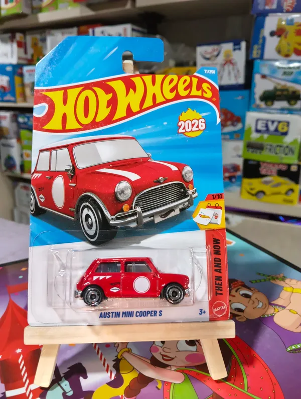 Hot_Wheels_1:64_Scale_AUSTIN_MINI_COOPER_S_THEN_AND_NOW_1/10_RED_71/250