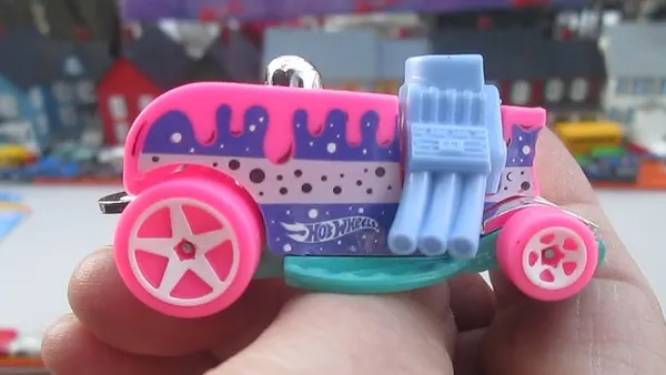 Hot_Wheels_1:64_Scale_BIRTHDAY_BURNER_HW_CELEBREATION_RACERS_8/10_146/250