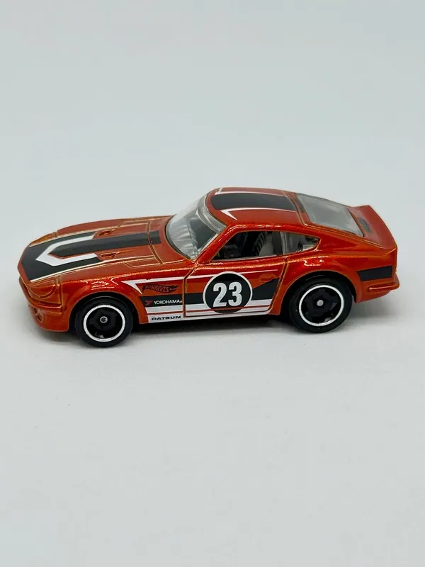 Hot_Wheels_1:64_Scale_DATSUN_240Z_THEN_AND_NOW_2/10_ORANGE_72/250
