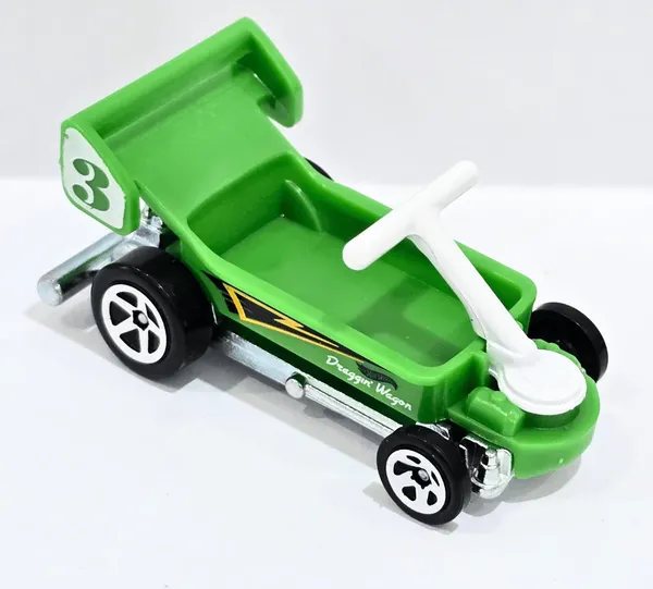 Hot_Wheels_1:64_Scale_DRAGGIN_WAGON_HW_Ride-Ons_3/5_GREEN_68/250