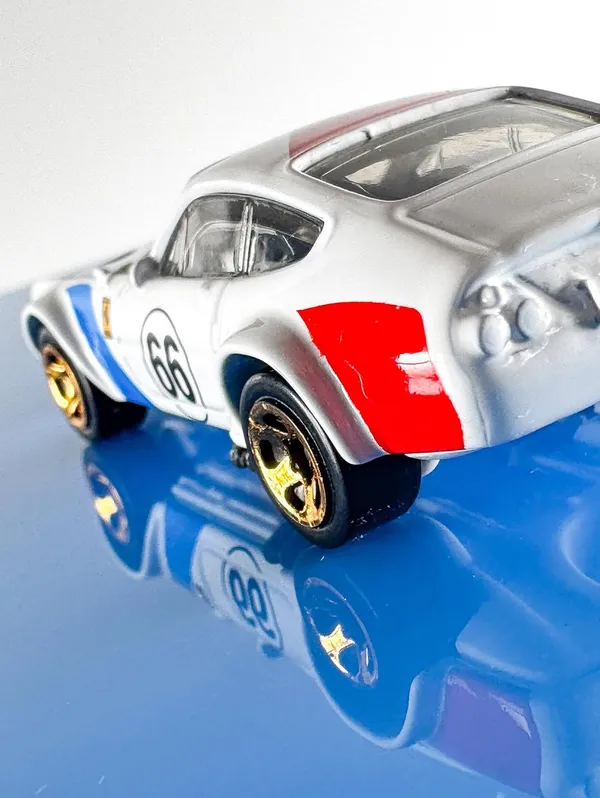 Hot_Wheels_1:64_Scale_FERRARI_365_GTB4_COMPETIZIONE_FERRARI_2/5_WHITE_62/250_(IMPORTED)