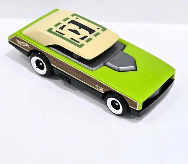 Hot_Wheels_1:64_Scale_LONG_BLOC_HW_Art_Cars_Green_9/10_135/250