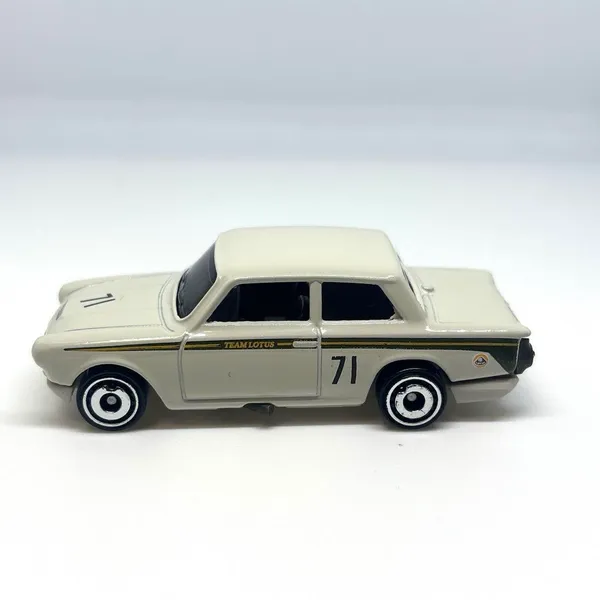 Hot_Wheels_1:64_Scale_LOTUS_CORTINA_Compact_Kings_10/10_White_213/250