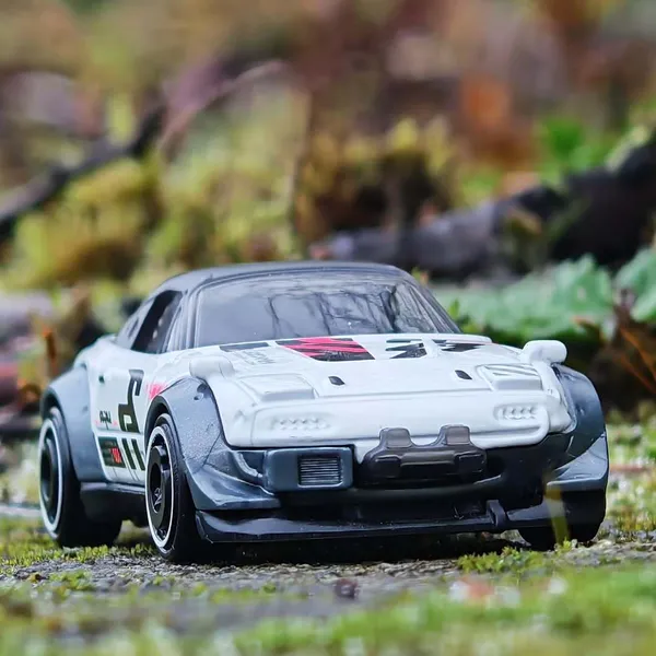 Hot_Wheels_1:64_Scale_MAZDA_MX-5_MIATA_HW_DREAM_GARAGE_1/5_WHITE_1/250_(IMPORTED)