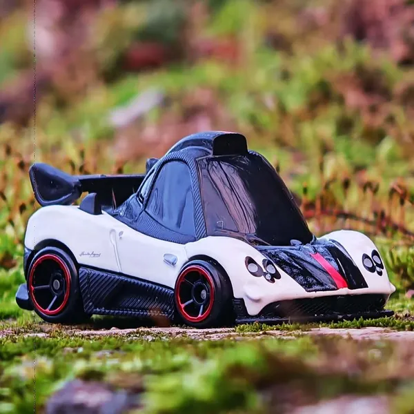 Hot_Wheels_1:64_Scale_PAGANI_ZONDA_CINQUE_EXOTICARS_4/10_26/250_(IMPORTED)