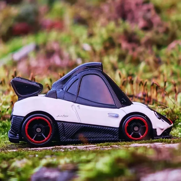Hot_Wheels_1:64_Scale_PAGANI_ZONDA_CINQUE_EXOTICARS_4/10_26/250_(IMPORTED)