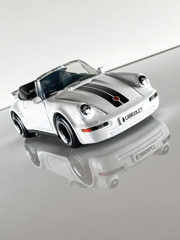 Hot_Wheels_1:64_Scale_PORSCHE_911_TURBO_CABRIOLET_DROP_TOPS_3/5_WHITE_52/250
