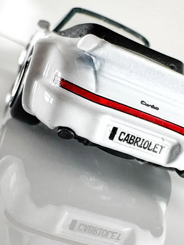 Hot_Wheels_1:64_Scale_PORSCHE_911_TURBO_CABRIOLET_DROP_TOPS_3/5_WHITE_52/250