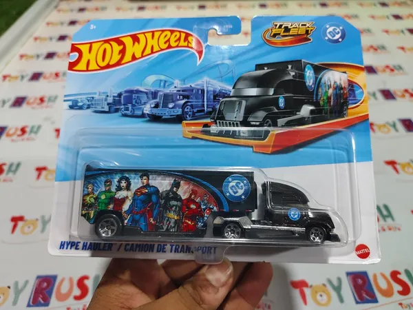 Hot_Wheels_1:64_Scale_TRACK_FLEET_HYPE_HAULER_JCM62_DC