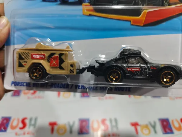 Hot_Wheels_1:64_Scale_TRACK_FLEET_PORSCHE_911_OFF_ROADER_JCM65