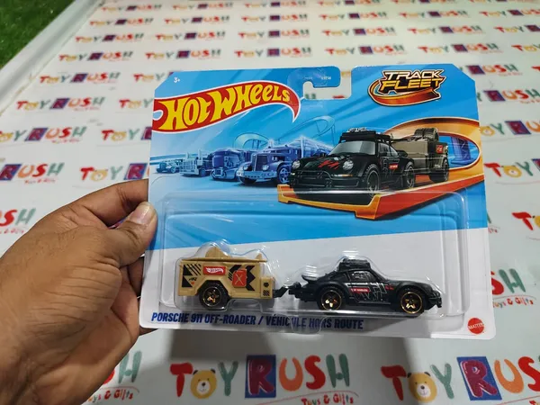Hot_Wheels_1:64_Scale_TRACK_FLEET_PORSCHE_911_OFF_ROADER_JCM65