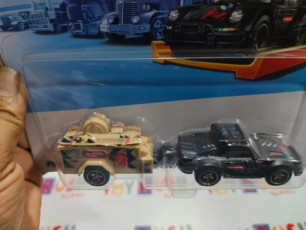 Hot_Wheels_1:64_Scale_TRACK_FLEET_PORSCHE_911_OFF_ROADER_JCM65