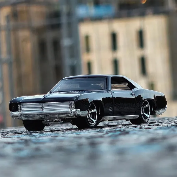 Hot_Wheels_1:64_Scale_'66_BUICK_RIVIERA_HW_Modified_2/5_Black_50/250