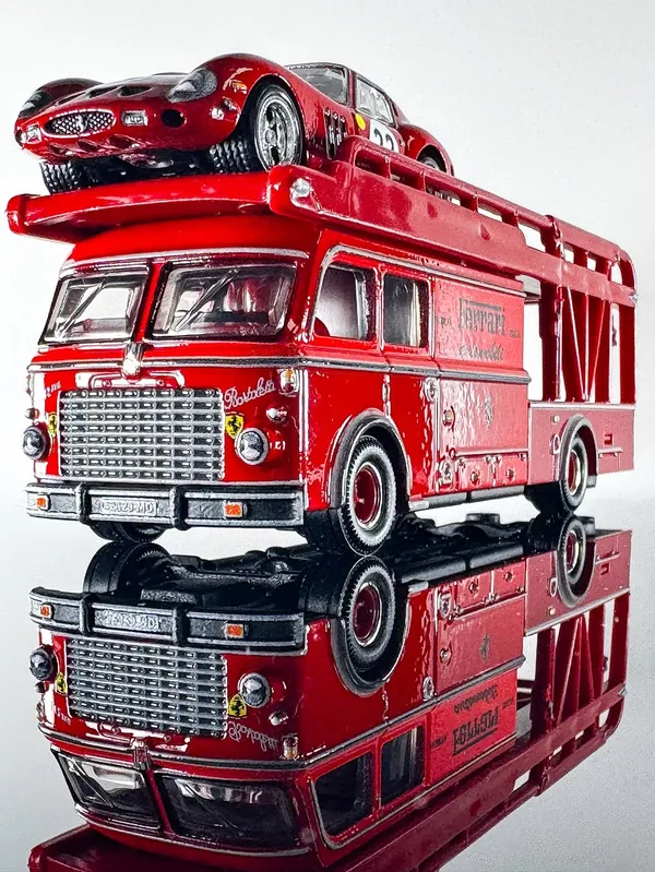 Hot_Wheels_Premium_1:64_Scale_Model_Car_Culture_Team_Transport_FERRARI_250_GTO_WITH_FIAT_642_RN2_BARTOLETTI__TRANSPORTER_#83_RED_(IMPORTED)
