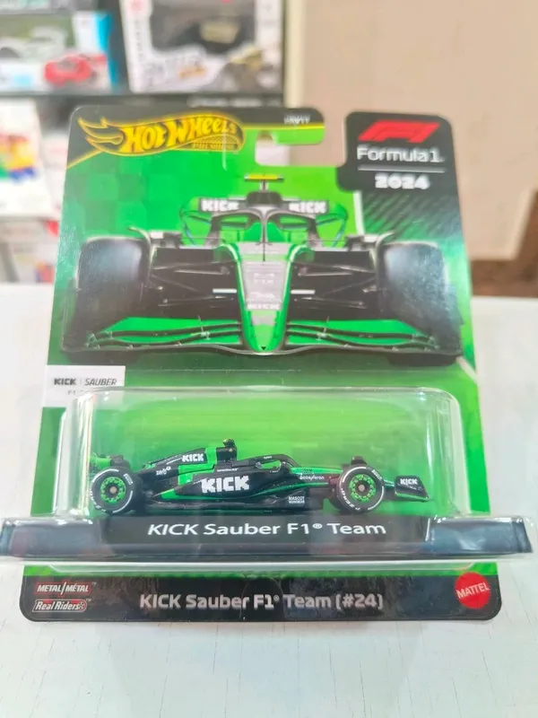 Hotwheels_Premium_2025_KICK_SAUBER_F1®_Team_-_(#24)__FORMULA_1__JBM23