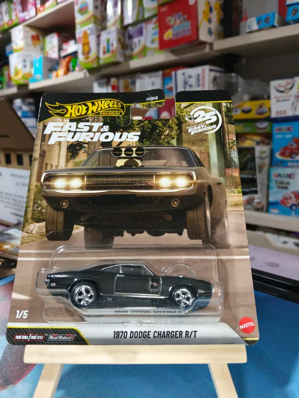 Hotwheels_Premium_1:64_Scale_1970_DODGE_CHARGER_R/T_THE_FAST_&_FURIOUS_JHW47_1/5_BLACK