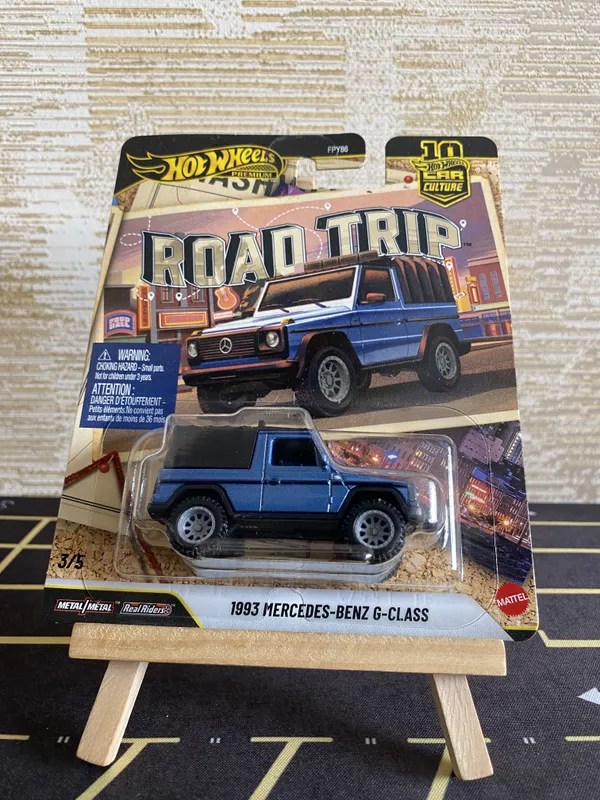 Hotwheels_Premium_1:64_Scale_1993_MERCEDES_BENZ_G-CLASS_CAR_CULTURE_2026_ROAD_TRIP_3/5_JKF38_BLUE