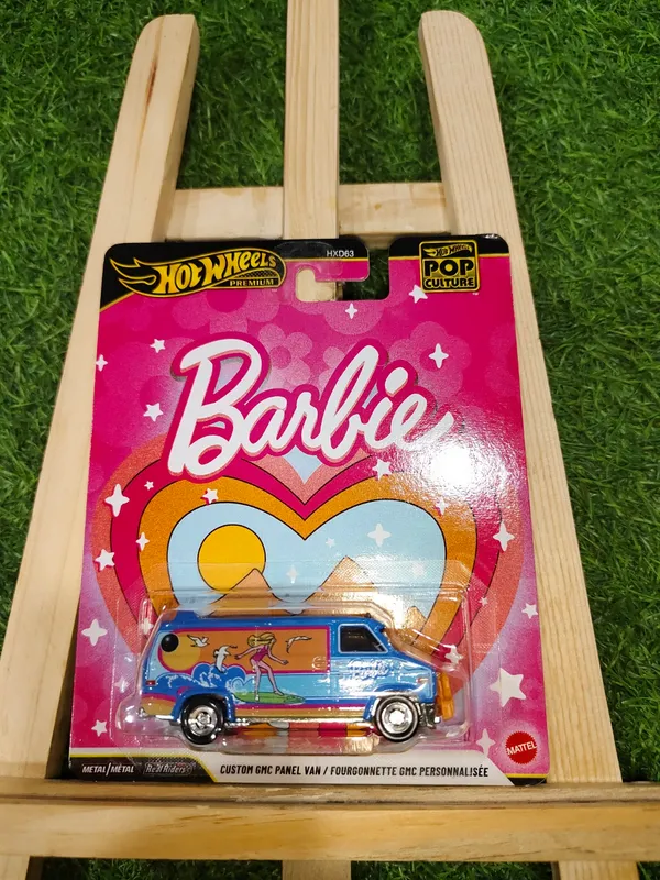 Hotwheels_Premium_1:64_Scale_CUSTOM_GMC_PANEL_VAN_OF_BARBIE_Pop_culture_2026_JHW98_BLUE