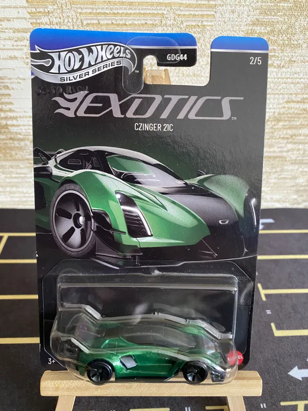 Hot_Wheels_1:64_Scale_SILVER_SERIES_EXOTICS_CZINGER_21C_2/5_GREEN_JKX77