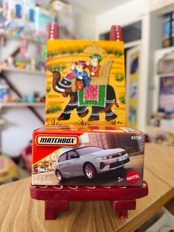 Matchbox_OPEL_ASTRA-_67/125_Official_Licensed_Product_Die-Cast_Car