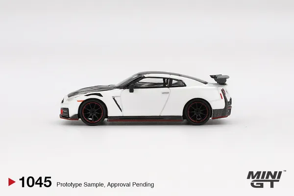 MINI_GT_Nissan_GT-R_Nismo_2024_Brilliant_White_Pearl_(IMPORTED)_MGT_1045