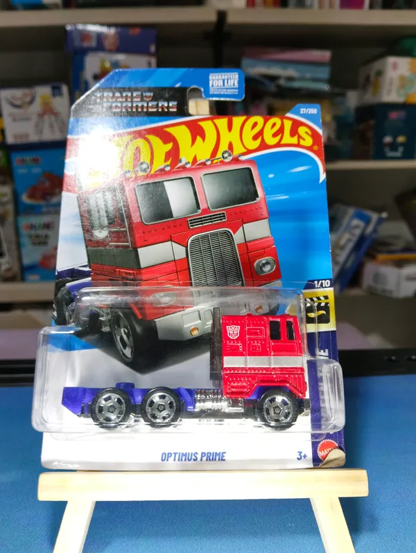 HOT_WHEELS__1:64_SCALE_OPTIMUS_PRIME_HW_SCREEN_TIME_1/10_RED_27/250_(US_IMPORTED)