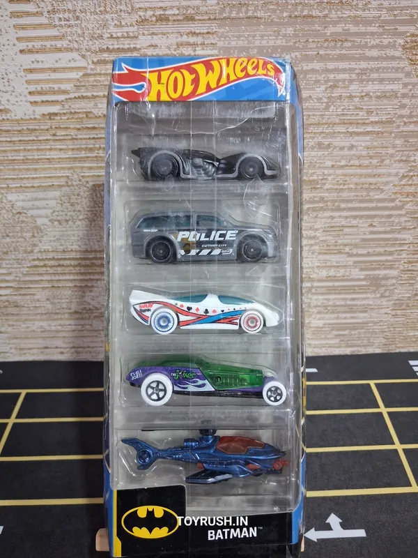 Hot_Wheels_1:64_Scale_BATMAN_Pack_of_5_2024_(ARKHAM_ASYLUM_BATMOBILE,_BATCOPTER,_BOOM_BOX,_HI-ROLLER,_POWER_PISTONS)_HTV44