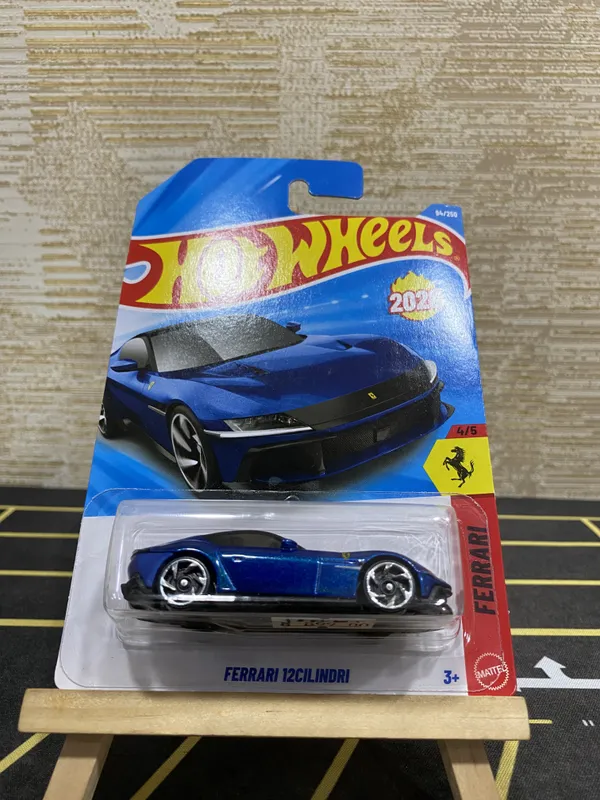 Hot_Wheels_1:64_Scale_FERRARI_12_CILINDRI_FERRARI_4/5_BLUE_94/250