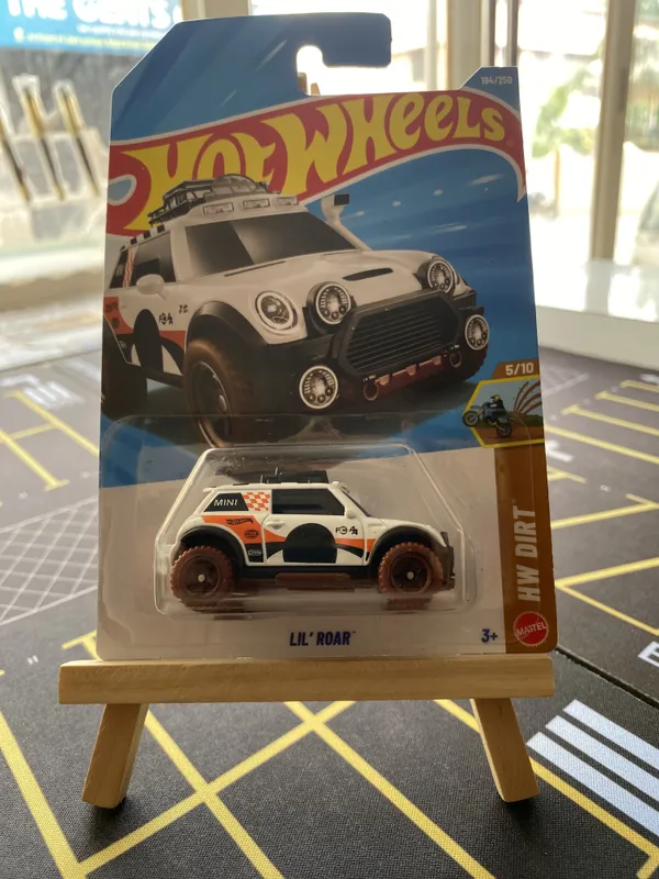 Hot_Wheels_1:64_Scale_LIL_ROAR_HW_DIRT_5/10_WHITE_194/250
