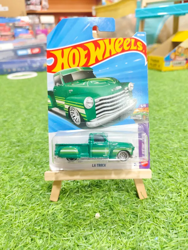 Hot_Wheels_1:64_Scale_LA_TROCA_LAYIN_LOW_5/5_GREEN_137/250