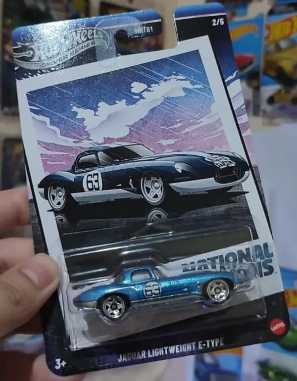 HotWheels_1:64_Scale_SILVER_SERIES_NATIONAL_ICONS_JAGUAR_LIGHTWEIGHT_E-TYPE_2/5