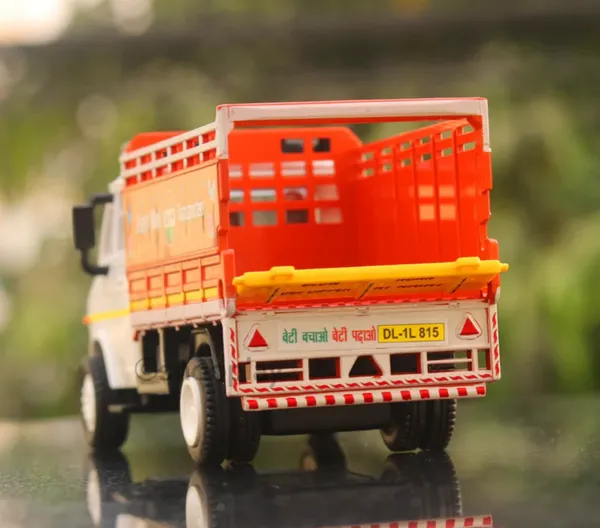 Centy_Transporters_TUF_07_High_Deck_Toy_Truck