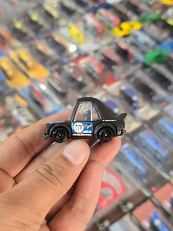 Hot_Wheels_1:64_Scale_MAZDA_RX-3_Compact_Kings_8/10_196/250