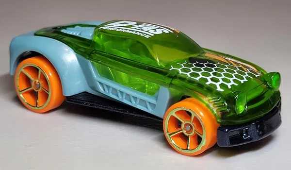 Hot_Wheels_1:64_Scale_STUNT_TRACKS__Pack_of_5_(_SCOOPA_DI_FUEGO,_LA_FASTA™,_REV_ROD™,_TORQUE_TWISTER™,_LIGHTNIN'_BUG™)