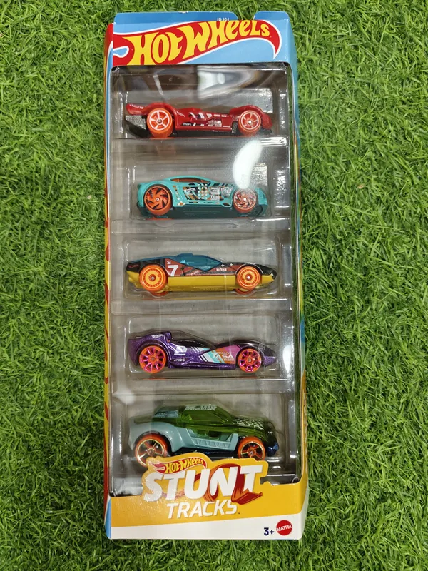 Hot_Wheels_1:64_Scale_STUNT_TRACKS__Pack_of_5_(_SCOOPA_DI_FUEGO,_LA_FASTA™,_REV_ROD™,_TORQUE_TWISTER™,_LIGHTNIN'_BUG™)