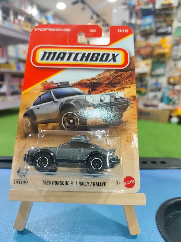 Matchbox_1985_PORSCHE_911_RALLY_-_73/125_Official_Licensed_Product_Die-Cast_Car