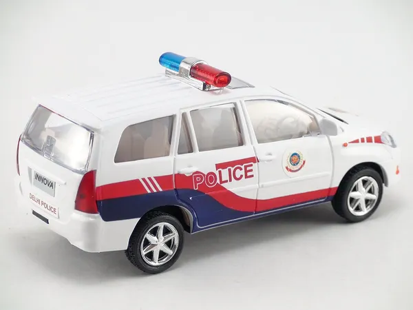Centy_Model_of_Police_Chase_Innova