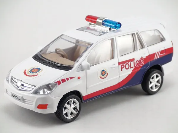 Centy_Model_of_Police_Chase_Innova