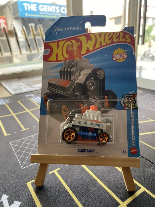 Hot_Wheels_1:64_Scale_CLICK_SHIFT_HW_ALL_DRIVERS_WELCOME_4/5_GRAY_178/250__(MOVING_PART)