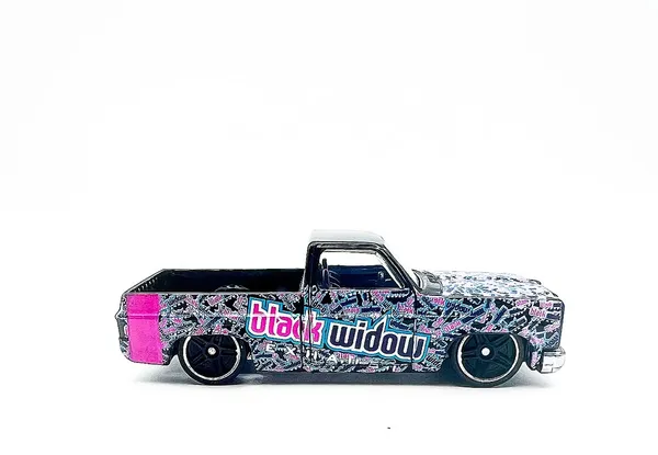 Hot_Wheels_1:64_Scale_83_CHEVY_SILVERADO_TRUCKIN_ALONG_3/5_BLACK_42/250_(IMPORTED)