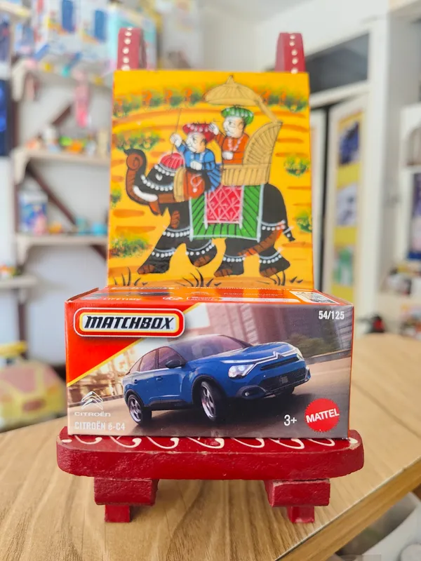 Matchbox_CITROEN_e-C4_-_54/125_Official_Licensed_Product_Die-Cast_Car