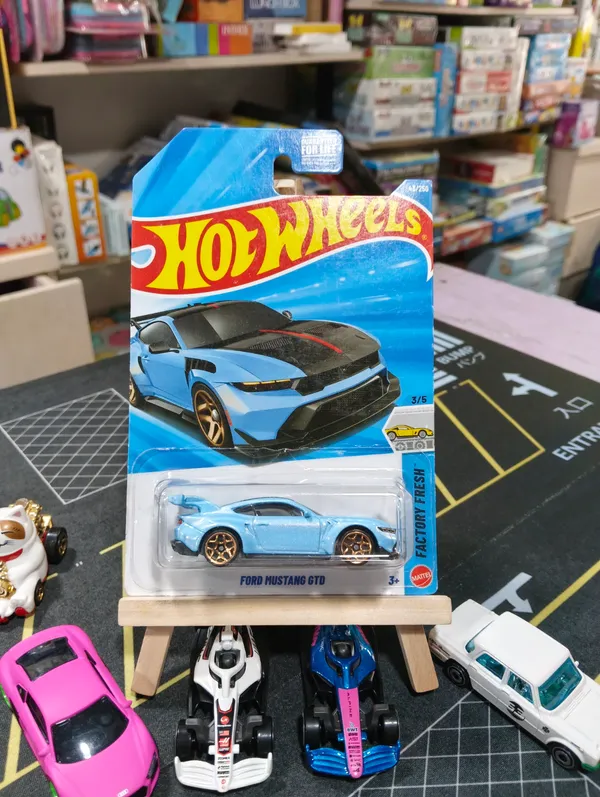 Hot_Wheels_1:64_Scale_FORD_MUSTANG_GTD_FACTORY_FRESH_3/5_BLUE_43/250_(US_IMPORTED)