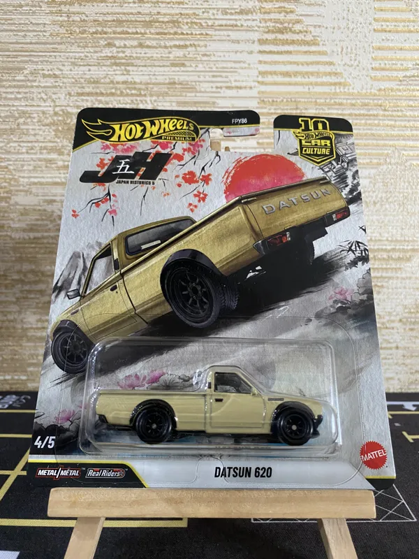 Hotwheels_Premium_1:64_Scale_CAR_CULTURE_2026_DATSUN_620_JAPAN_HISTORICS_5_4/5_JKF12_CREME_(IMPORTED)