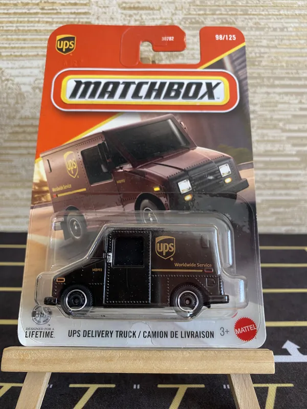 Matchbox_1:64_Scale_UPS_DELIVERY_TRUCK_98/125_BLACK